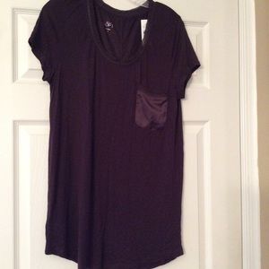 NWT Loft Top Great pocket/neck details